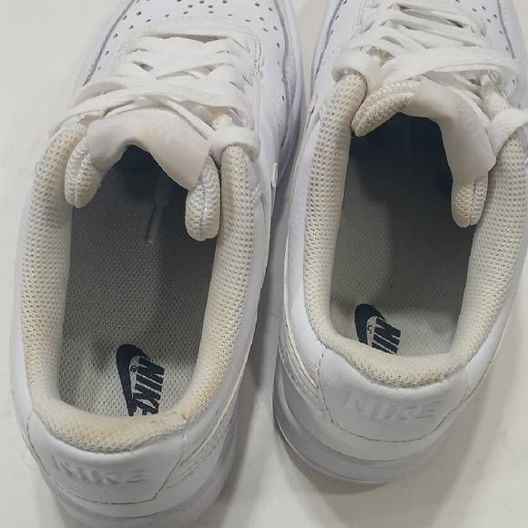 Nike White Air Force 1 Sneakers Classic Design Women Sz 8 Pre-owned - Picture 6 of 10